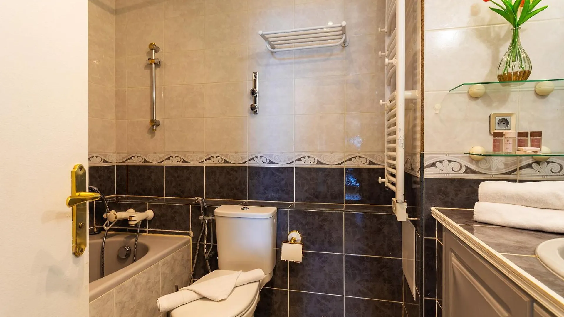 Belles Terres 2 Ap4392 By Riviera Holiday Homes Nice 0*,